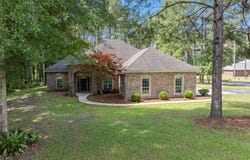 3 Touchstone Dr., Purvis, MS 39475