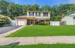 10 Flintlock Drive, Howell, NJ 07731