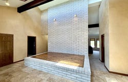 302 Hillside Dr, Chanute, KS 66720