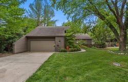 905 Barclay Court, Champaign, IL 61821