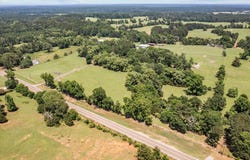8548 FM 2022, Grapeland, TX 75844