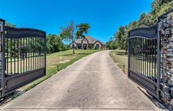 145 Ranch Creek Drive, Azle, TX 76020