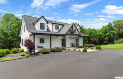 608 Eagle Point Drive, Austin, KY 42127