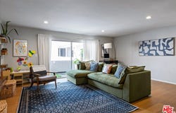 12955 Riverside Dr, Sherman Oaks, CA 91423