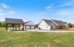 1227 COUNTY ROAD 90, New Albany, MS 38652