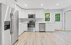 1001 White Avenue, Graceville, FL 32440