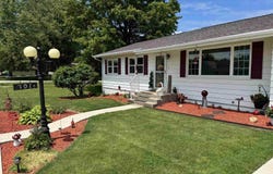 101 E 6TH Street, Sherrard, IL 61281