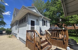 210 W 4th St, Miller, SD 57362