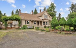 1735 PINE ST, Silverton, OR 97381