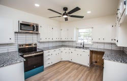 1001 S Broadway Street, Plainview, TX 79072