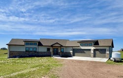 2379 SILVER GATE WAY, Cheyenne, WY 82009