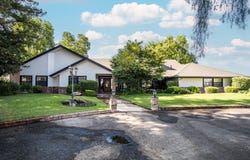 1068 E Waddell Street, Lindsay, CA 93247