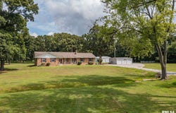 1723 WALNUT HILL Road, Centralia, IL 62801