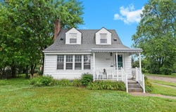 21197 Nummer Street, Warren, MI 48089