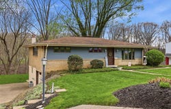 157 Broadbent Rd, Ohio Twp, PA 15143