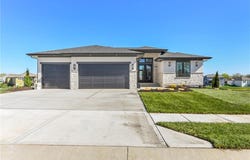 3917 SW Flintrock Drive, Lee's Summit, MO 64082