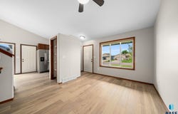 4121 W 93rd St, Sioux Falls, SD 57108