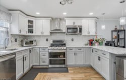 36 Woodcrest Cir, Springfield Twp., NJ 07081-1517
