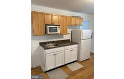1105 N CHESTNUT STREET, PAULSBORO, NJ 08066