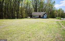17532 A P HILL BOULEVARD, BOWLING GREEN, VA 22427