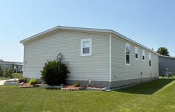 57545 Miller Ct, Lenox, MI 48048