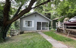 230 Granville Avenue, BECKLEY, WV 25801