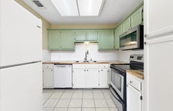 16044 S Harrells Ferry Rd, Baton Rouge, LA 70816