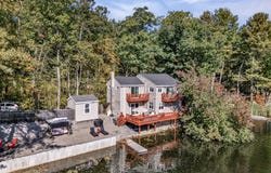 19 Baby Beach Rd, Groton, MA 01450
