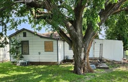 1213 SW F Avenue, Lawton, OK 73501