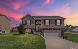 101 Shiloh Ridge Drive, Shiloh, IL 62221