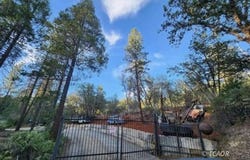 1000 Five Cent Gulch St, Weaverville, CA 96093