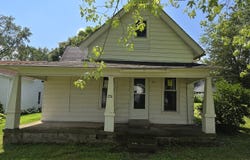 230 S High Street, Jamestown, IN 46147