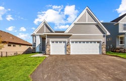 1974 S Lusitano Street, Shakopee, MN 55379