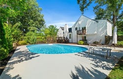 2762 Whitehurst Drive NE, Marietta, GA 30062