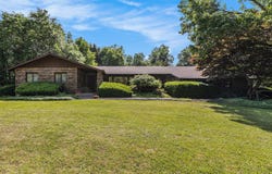 1687 W Willis Road, Saline, MI 48176