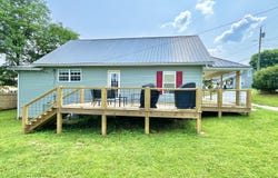 607 Church St, Loudon, TN 37774