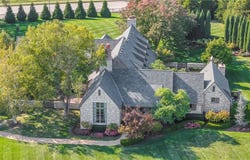 10400 Howe Drive, Leawood, KS 66206
