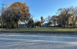 138 Pine Bluff Street, Paris, TX 75460