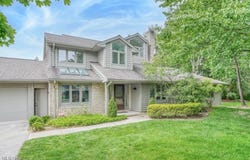 20 Deerfield Lane, Beachwood, OH 44122