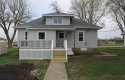 207 E Dakota Ave, George, IA 51237
