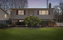 8 Croley Street, Huntington, NY 11743