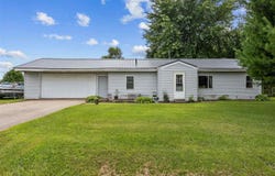 3135 115th St, Riverside, IA 52327