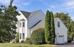 15 Canterbury Ln, Mansfield Twp., NJ 07840-3437