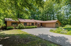 3862 N TRILLIUM DRIVE, LELAND, MI 49654