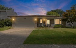 1175 Charrington Drive, Troy, MI 48083