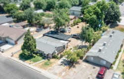 216 Sunset Avenue S, Reedley, CA 93654