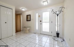 39 CHIPPENHAM DRIVE, VOORHEES, NJ 08043
