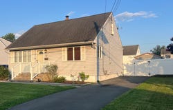 31 BALTUSROL STREET, HAMILTON, NJ 08690