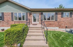 115 Harvard Pl, Manhattan, KS 66502