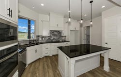 105 Hall Street, Glen Rose, TX 76043